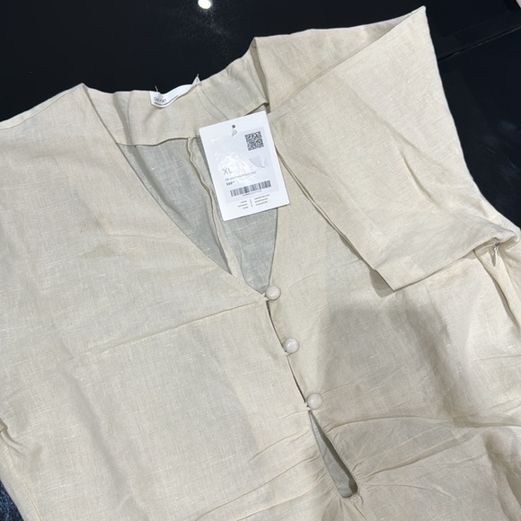 Oak + Fort Linen Summer Peek-a-Boo Dress - Picture 2 of 3